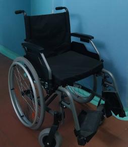 Кресло-коляска для посетителей с ОВЗ